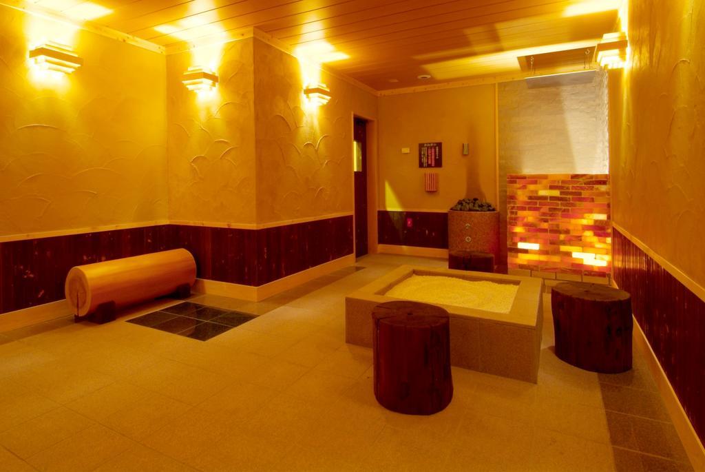 Route Inn Grantia Fukuoka Miyawaka - Wakita Onsen Dış mekan fotoğraf