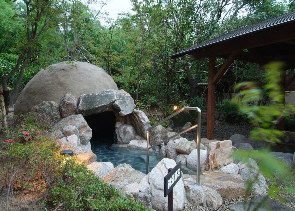 Route Inn Grantia Fukuoka Miyawaka - Wakita Onsen Dış mekan fotoğraf